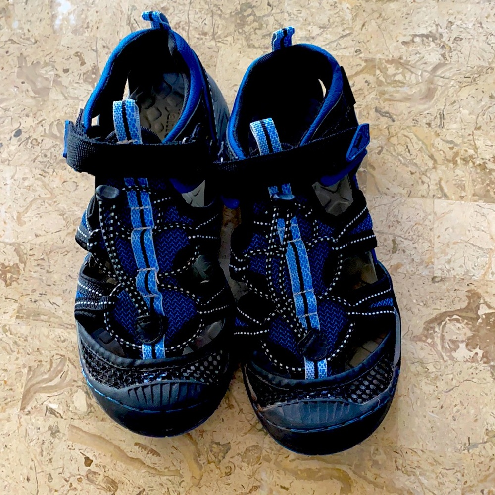 Jambu Shoes size 3